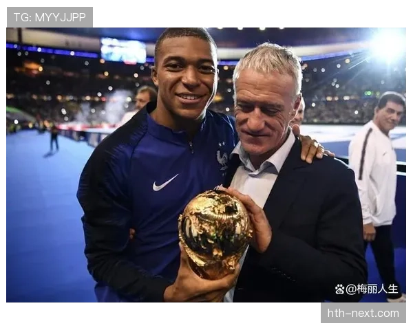 姆巴佩荣膺法国足球先生,稳健表现彰显绝对领袖地位 姆巴佩荣膺法国足球先生,稳健表现彰显绝对领袖地位